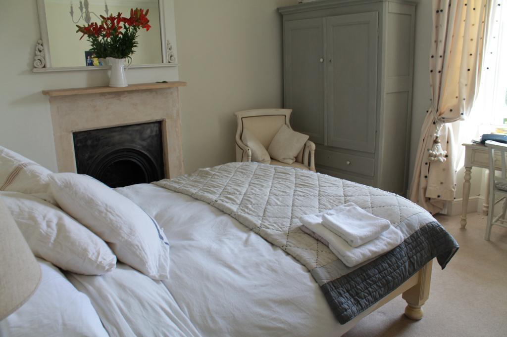 Roundhill Farmhouse Bed & Breakfast Bath Room photo